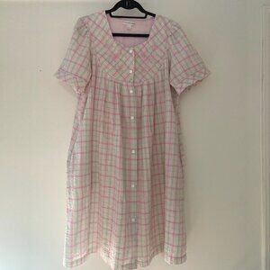 Miss Elaine Vintage Short Sleeve Button Down Nightgown With Pockets Size Large